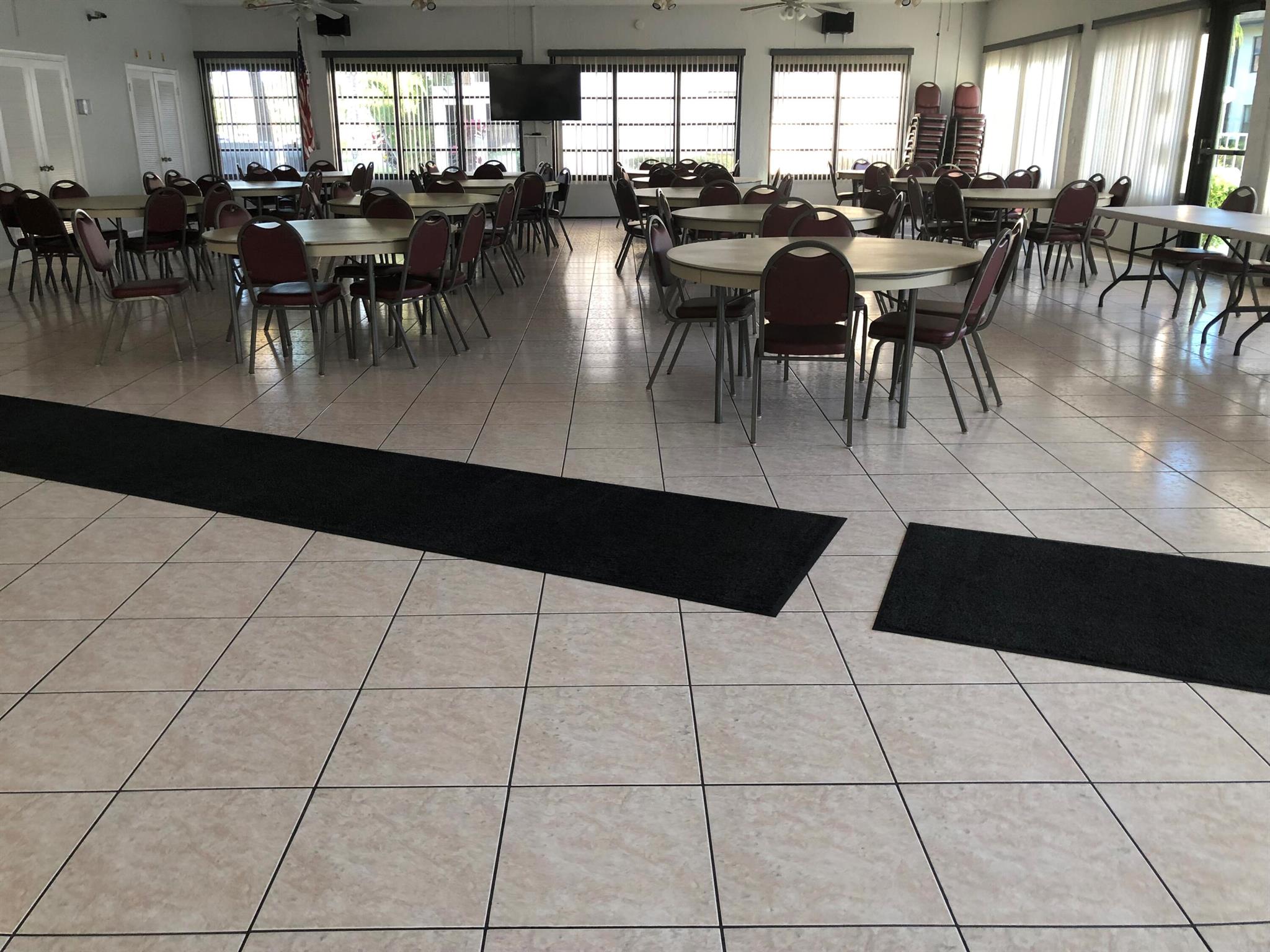 LUCERNE LAKES GOLF COLONY - Residential Lease