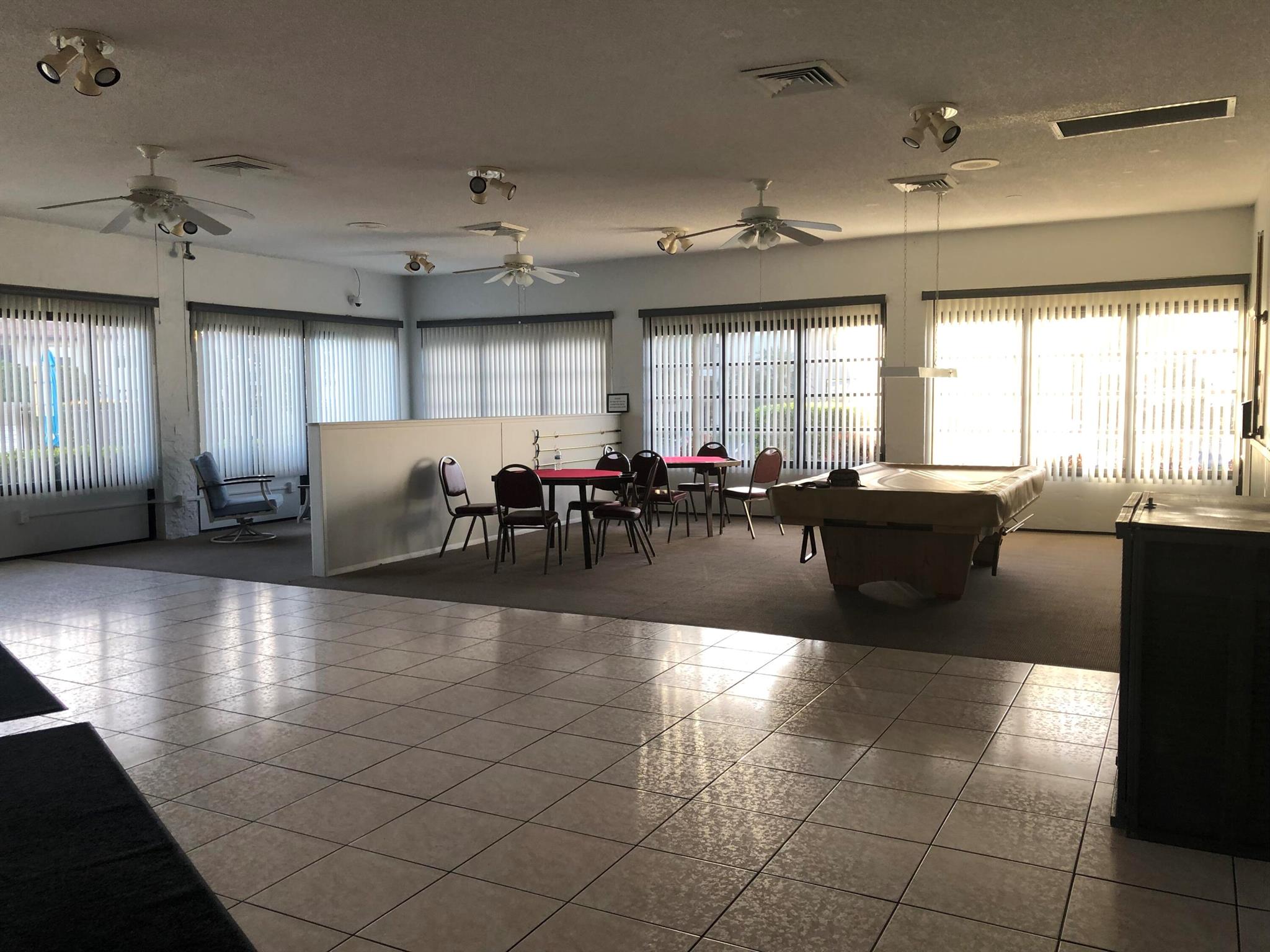 LUCERNE LAKES GOLF COLONY - Residential Lease