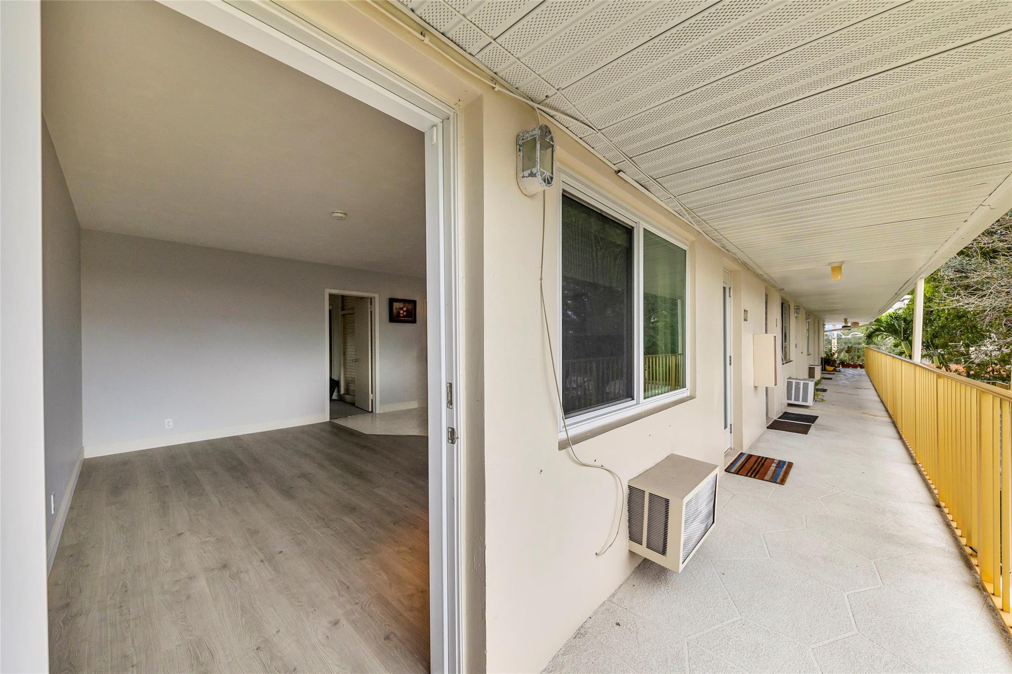 11 SW 4th Ave 10
