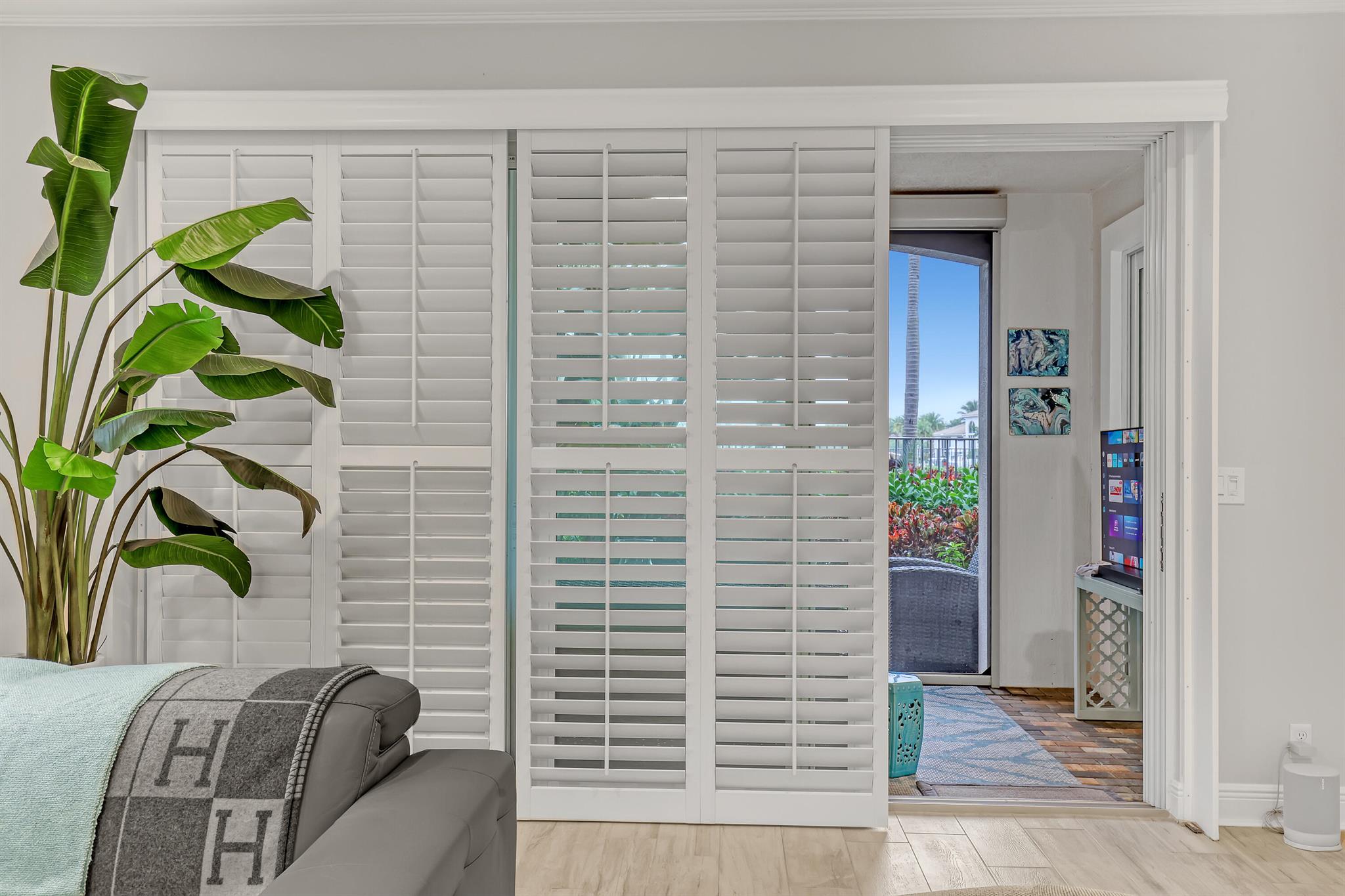 CARRIAGE HOMES AT FRENCHM - Residential