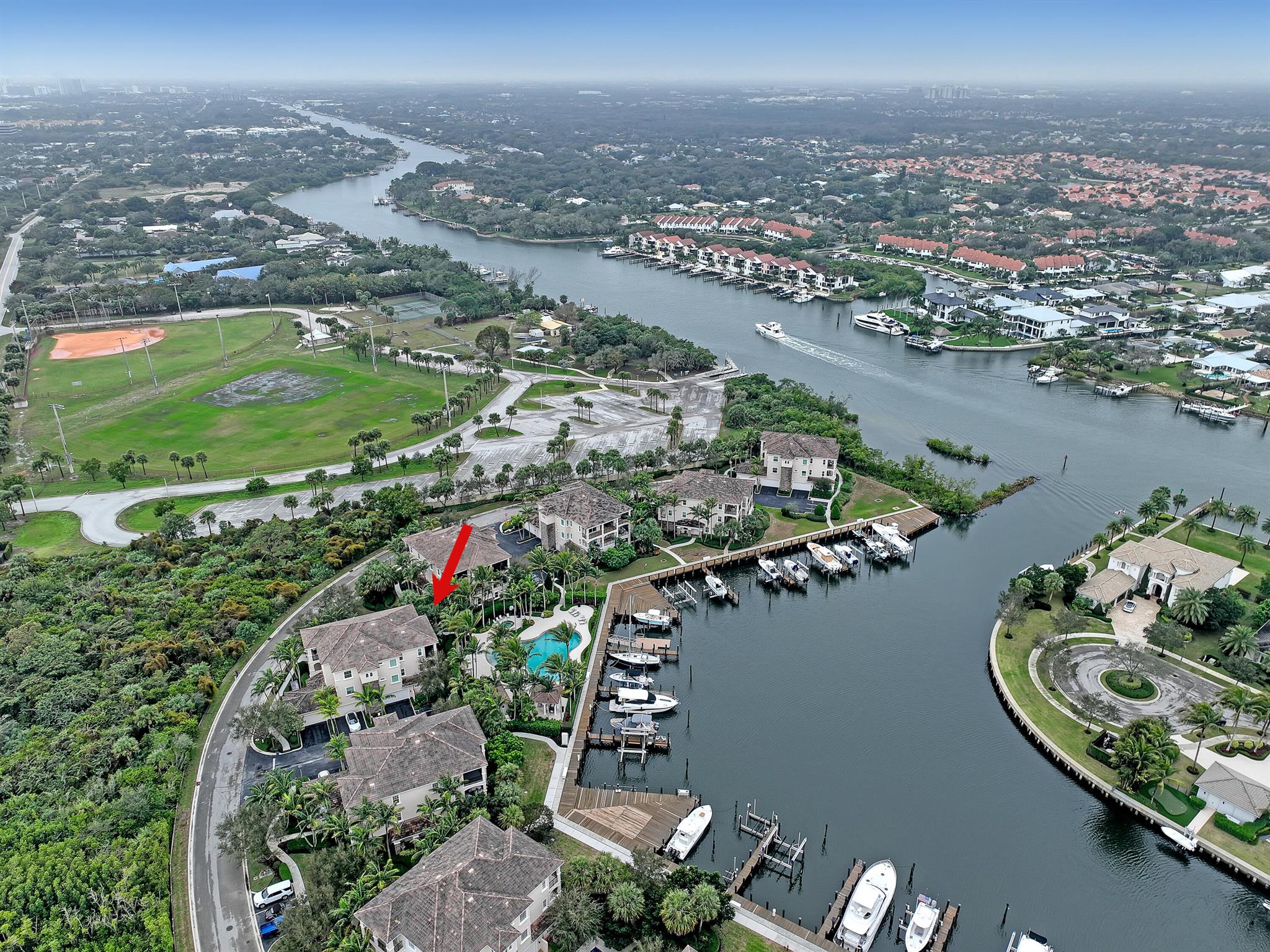 CARRIAGE HOMES AT FRENCHM - Residential