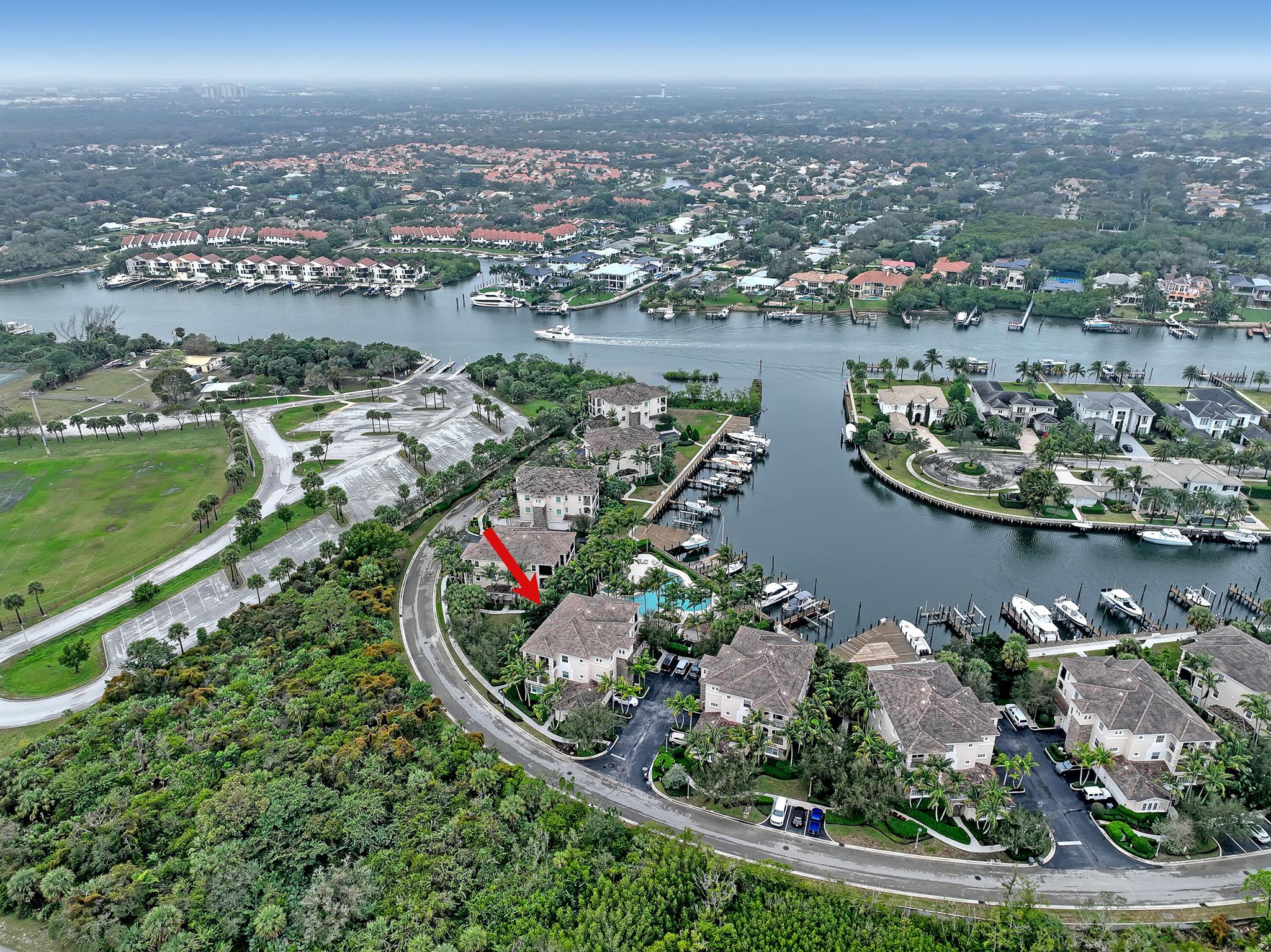 CARRIAGE HOMES AT FRENCHM - Residential