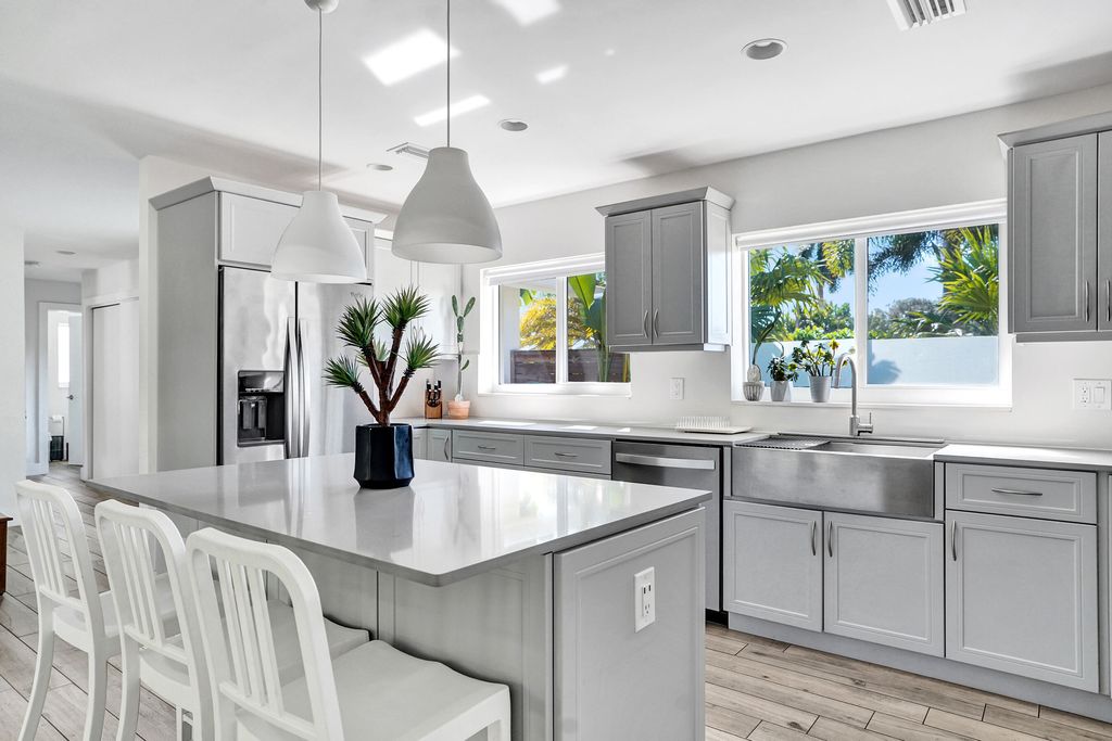 Photo of 1299 SW 9th Street, Boca Raton, FL 33486 (MLS # R11141702)