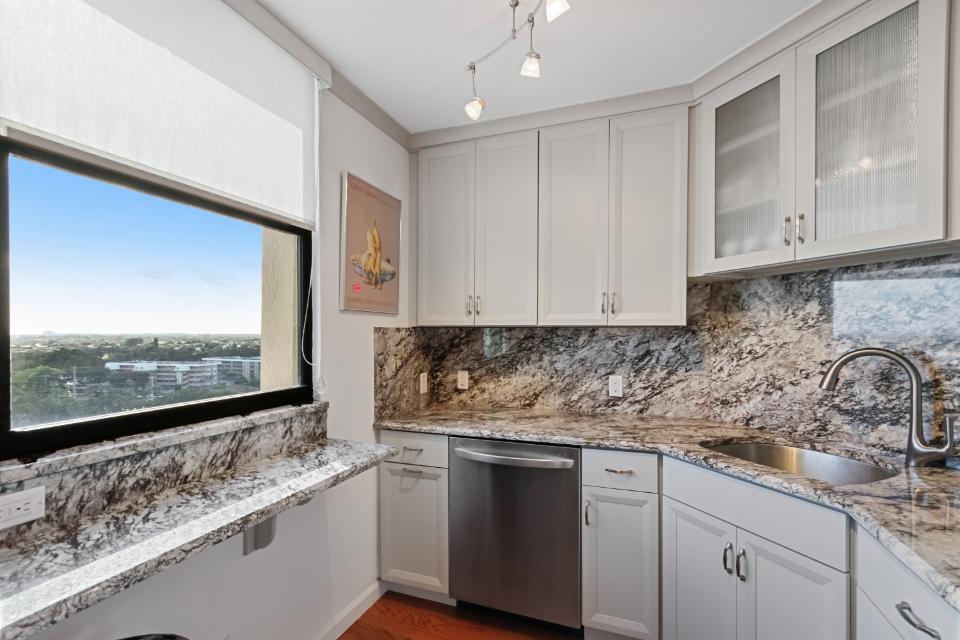 OLD PORT COVE QUAY NORTH - Residential