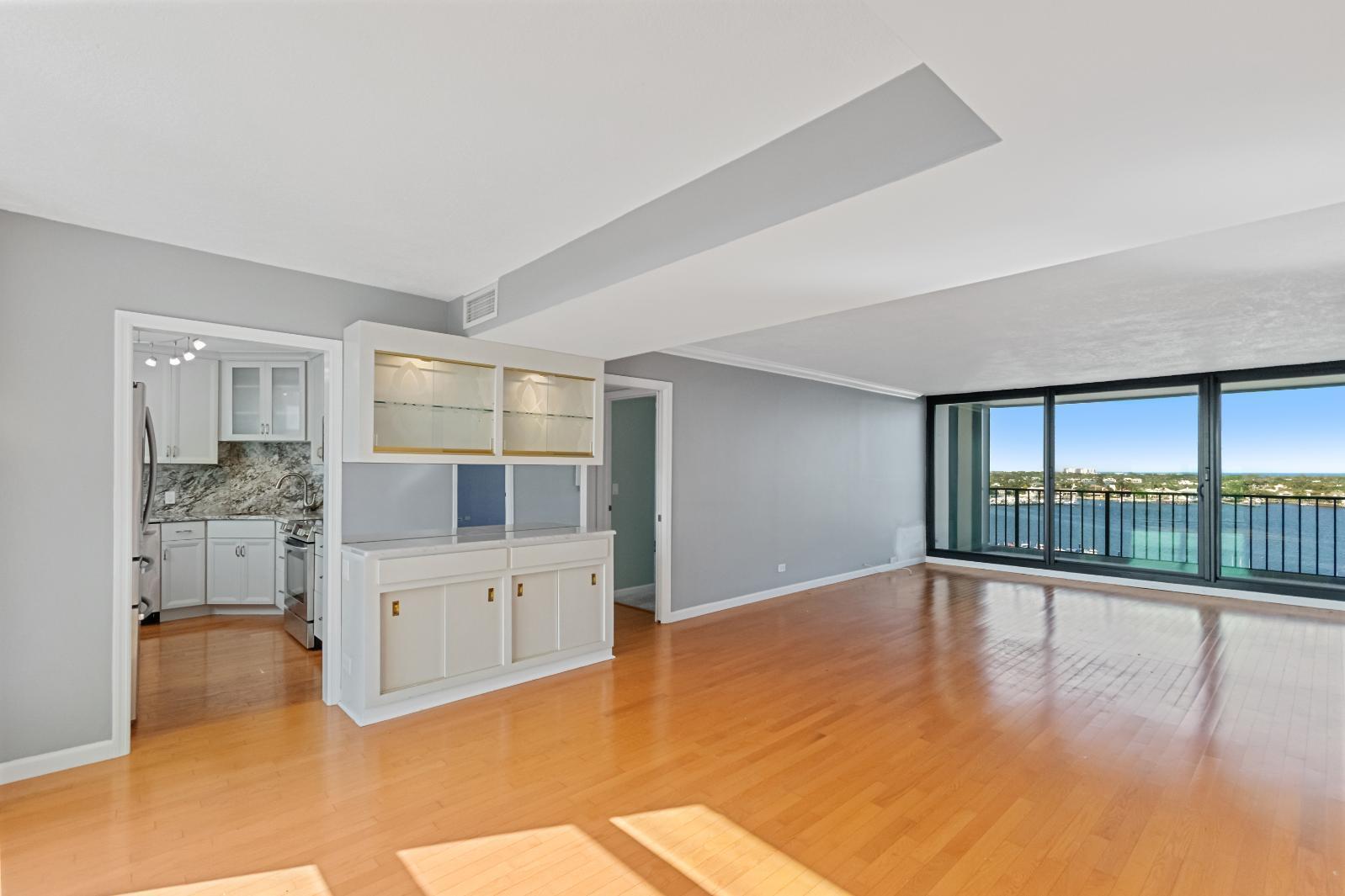 136 Lakeshore Drive Ph10, North Palm Beach FL 33408