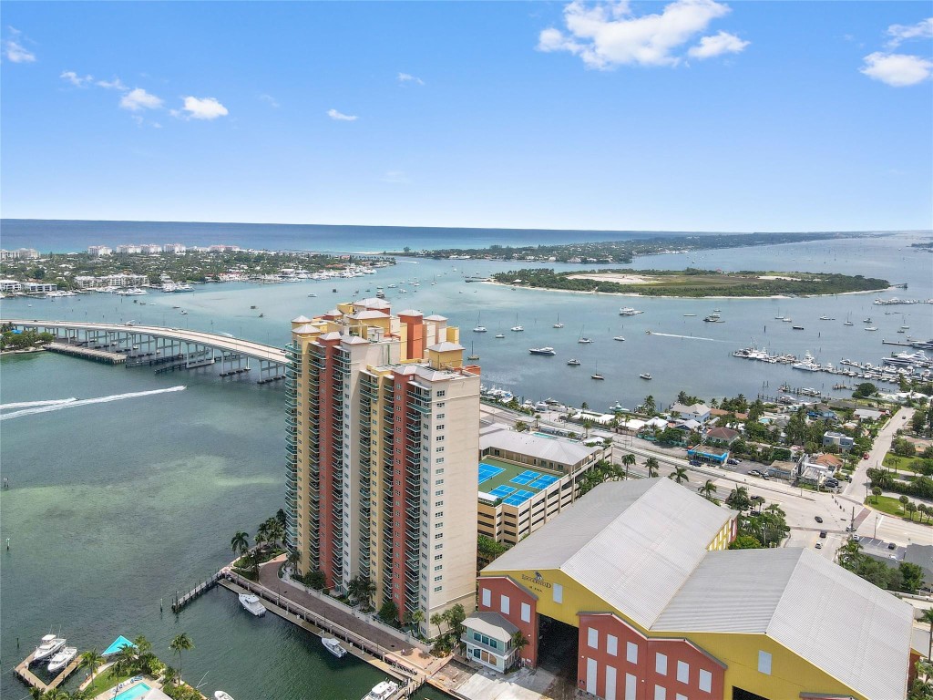 MARINA GRANDE - Residential Lease