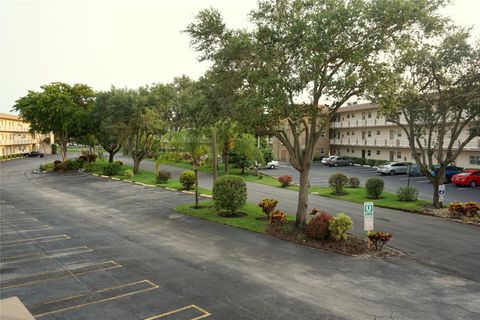 A home in Lauderdale Lakes