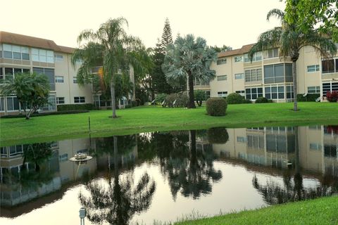 A home in Lauderdale Lakes