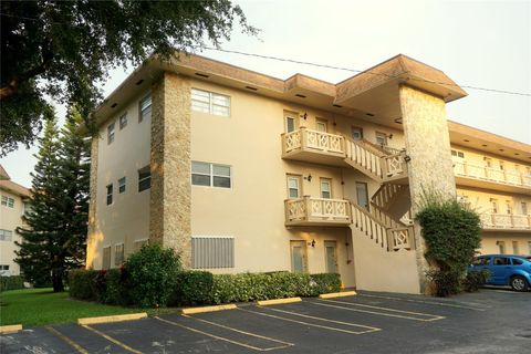 A home in Lauderdale Lakes