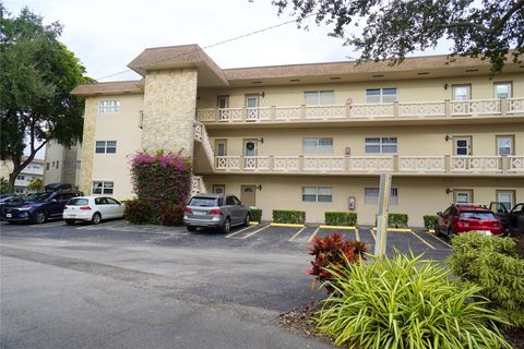 A home in Lauderdale Lakes