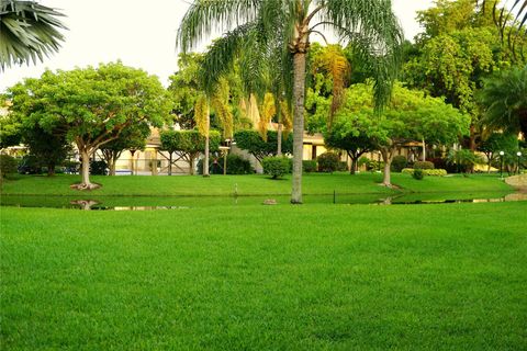 A home in Lauderdale Lakes