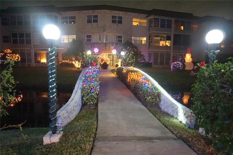 A home in Lauderdale Lakes