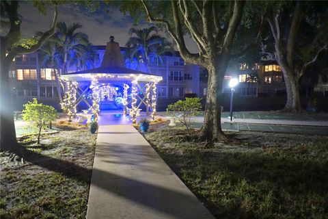 A home in Lauderdale Lakes