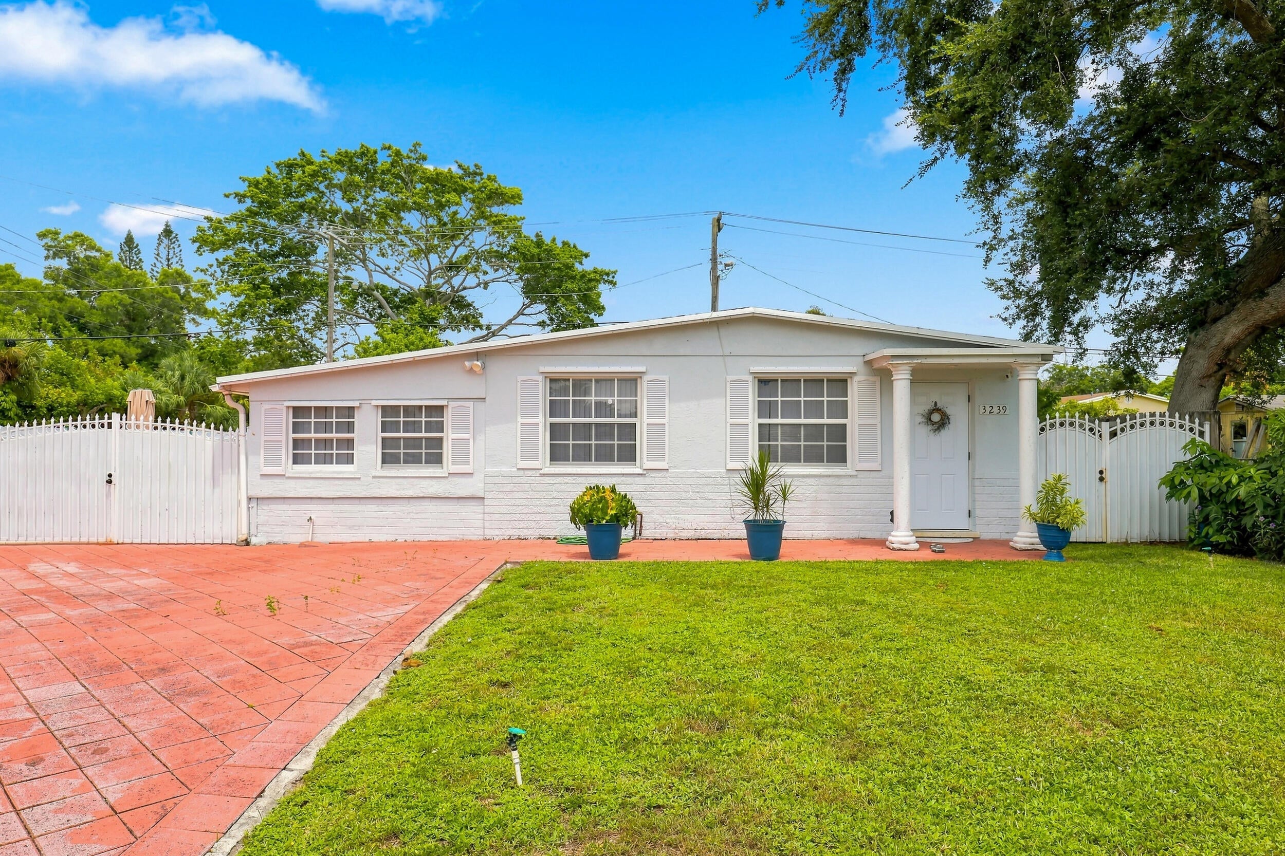 3239 DOLAN Road