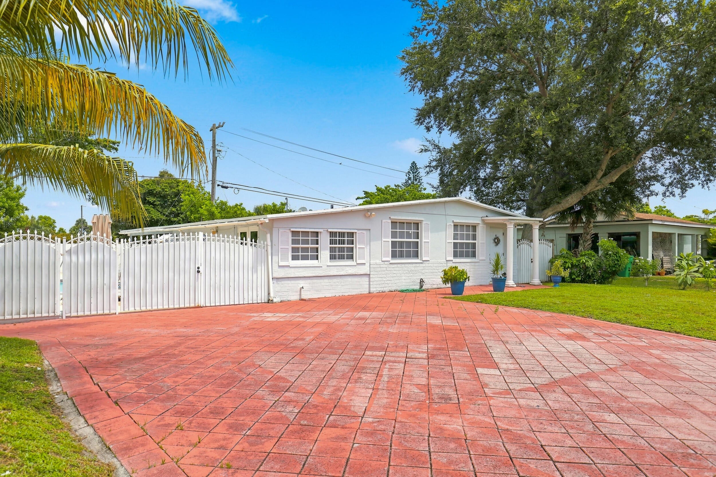 3239 DOLAN Road