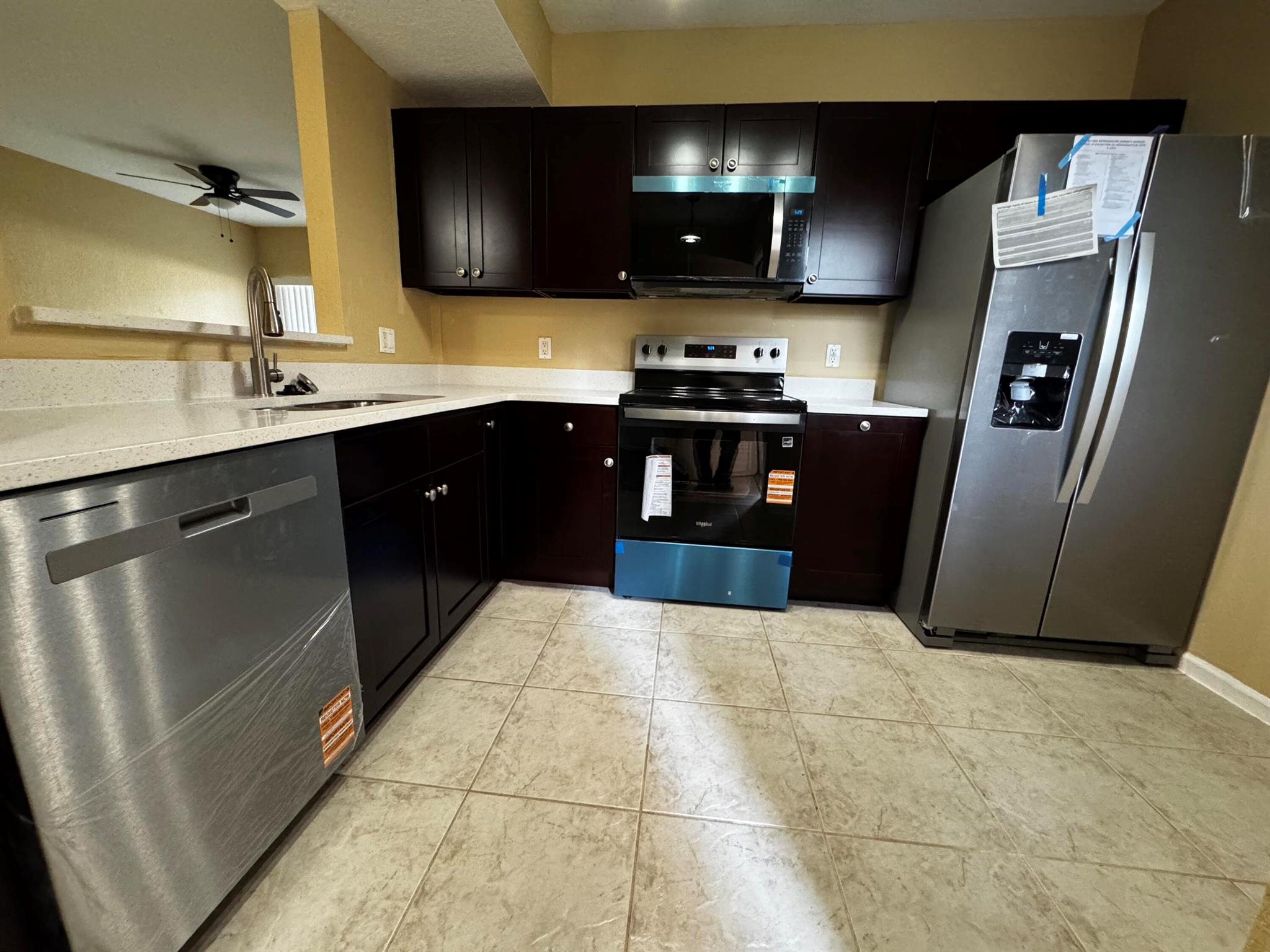 1103 Golden Lakes Boulevard 1011