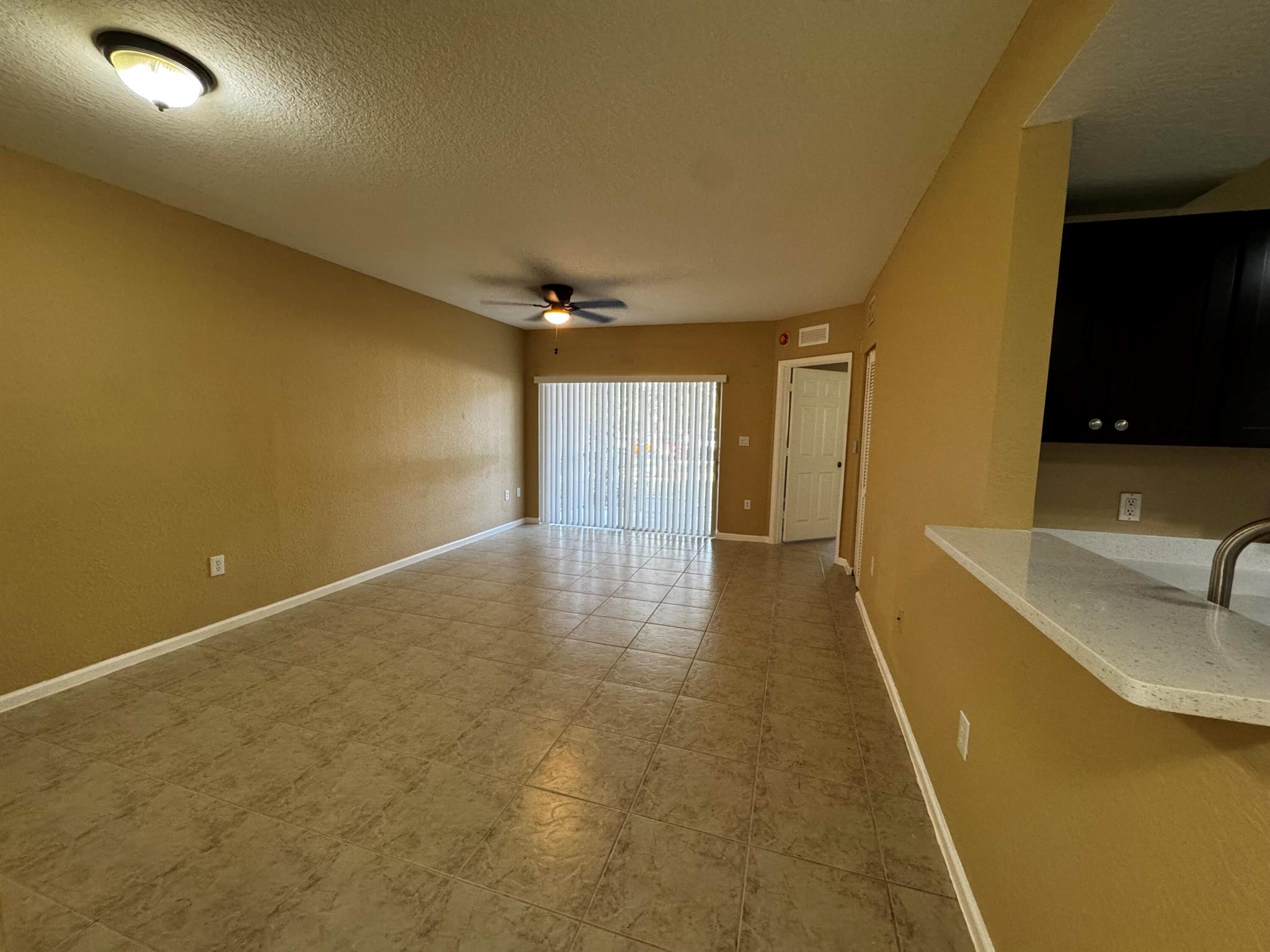 1103 Golden Lakes Boulevard 1011