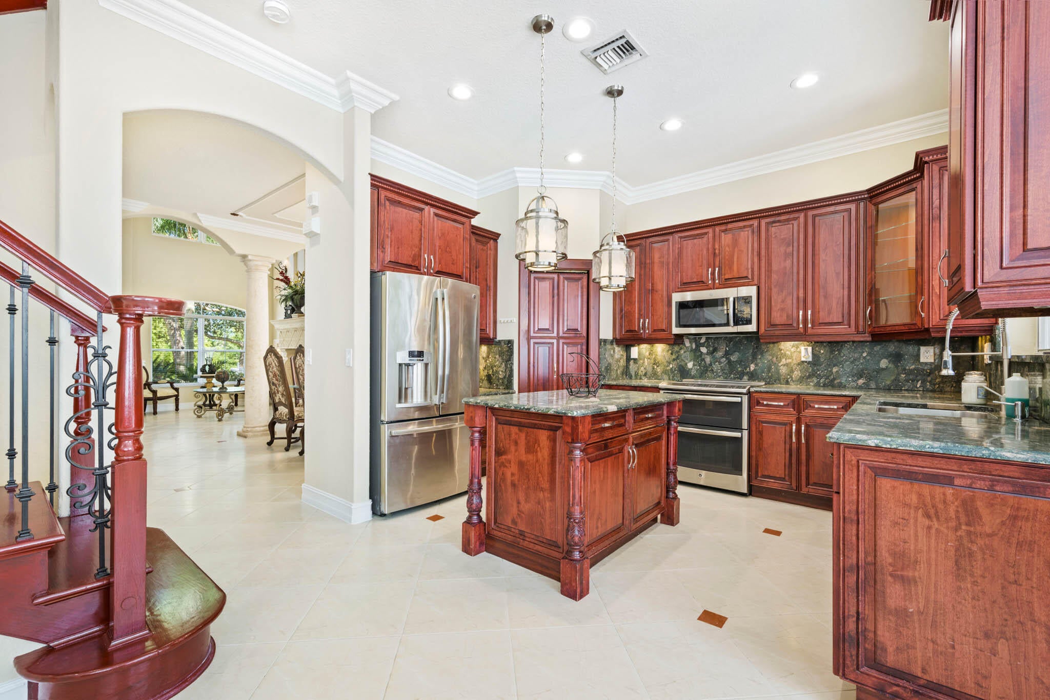 Properties 5089 Sancerre Circle
