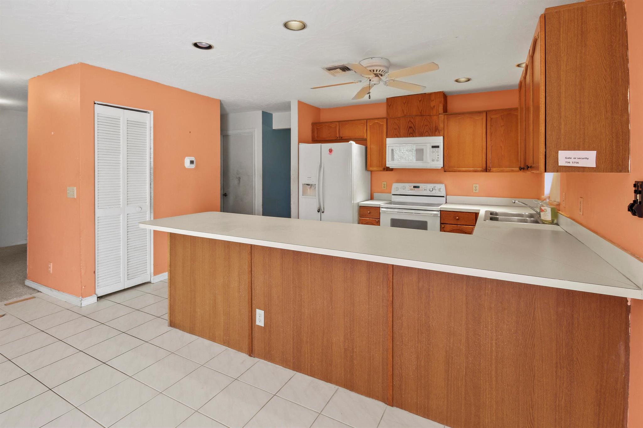 CRANBROOK LAKE ESTATES - Residential