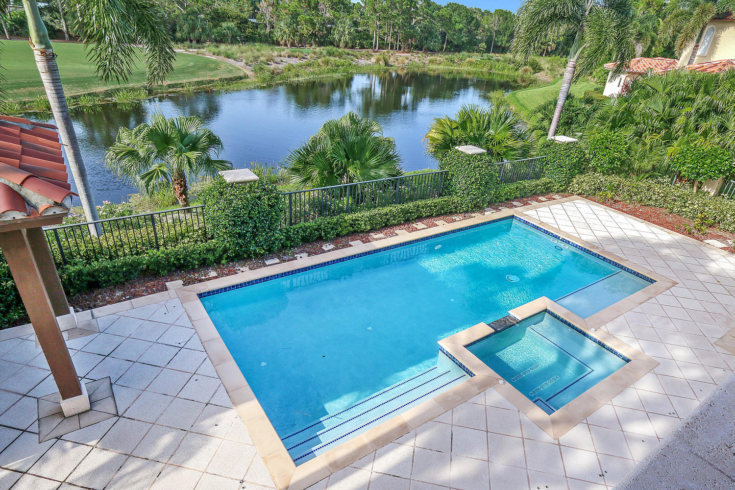 TRUMP NATIONAL - Residential