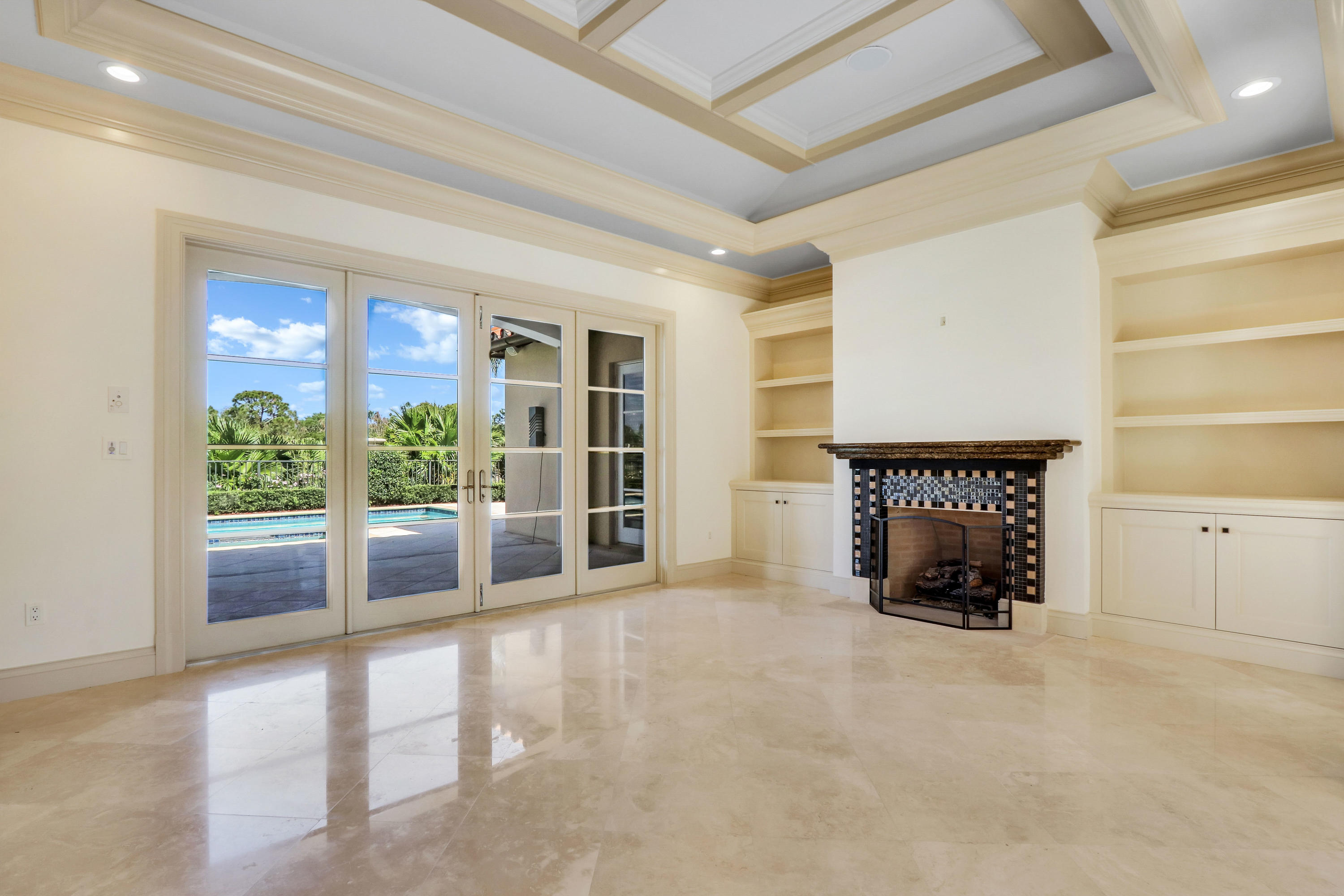 TRUMP NATIONAL - Residential