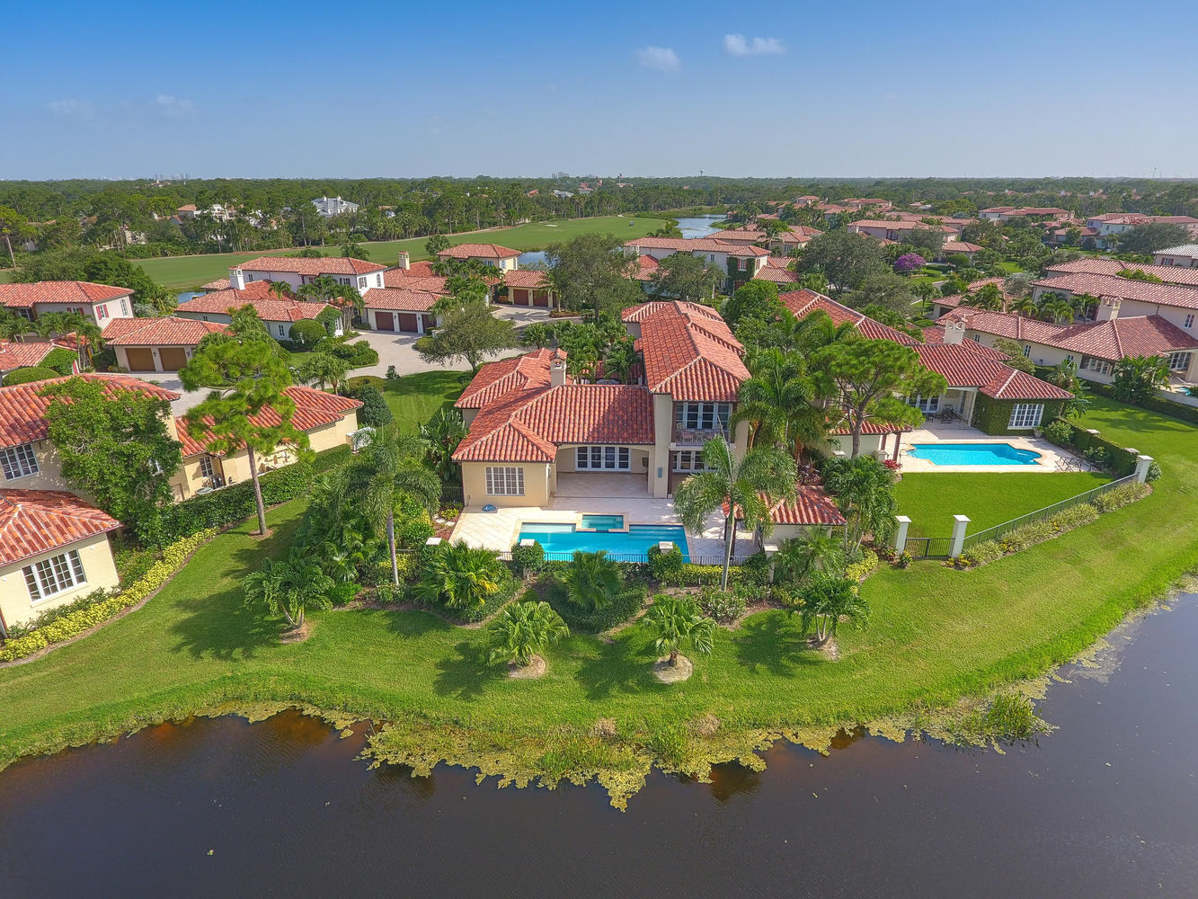 TRUMP NATIONAL - Residential