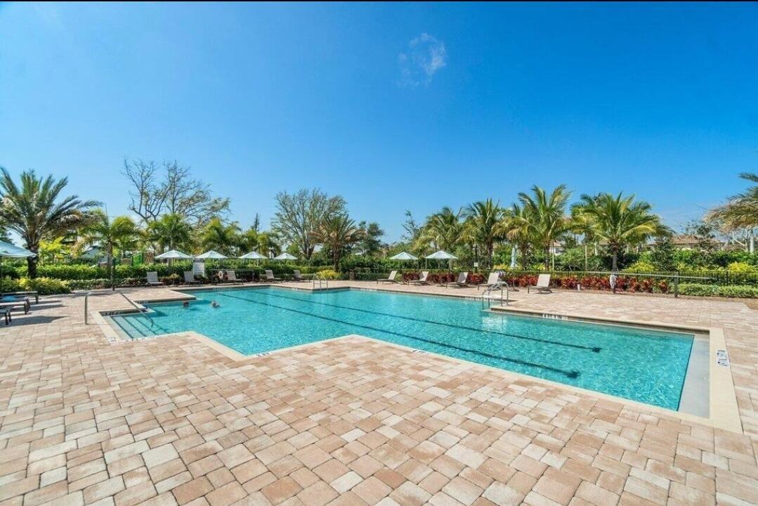 FIELDS AT GULFSTREAM POLO - Residential Lease