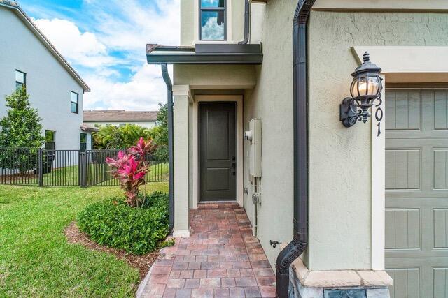 FIELDS AT GULFSTREAM POLO - Residential Lease