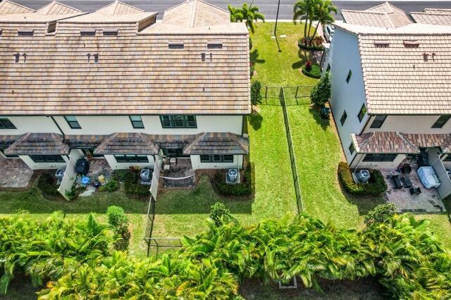 FIELDS AT GULFSTREAM POLO - Residential Lease