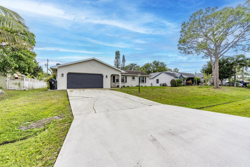 PORT ST LUCIE SECTION 25 - Residential