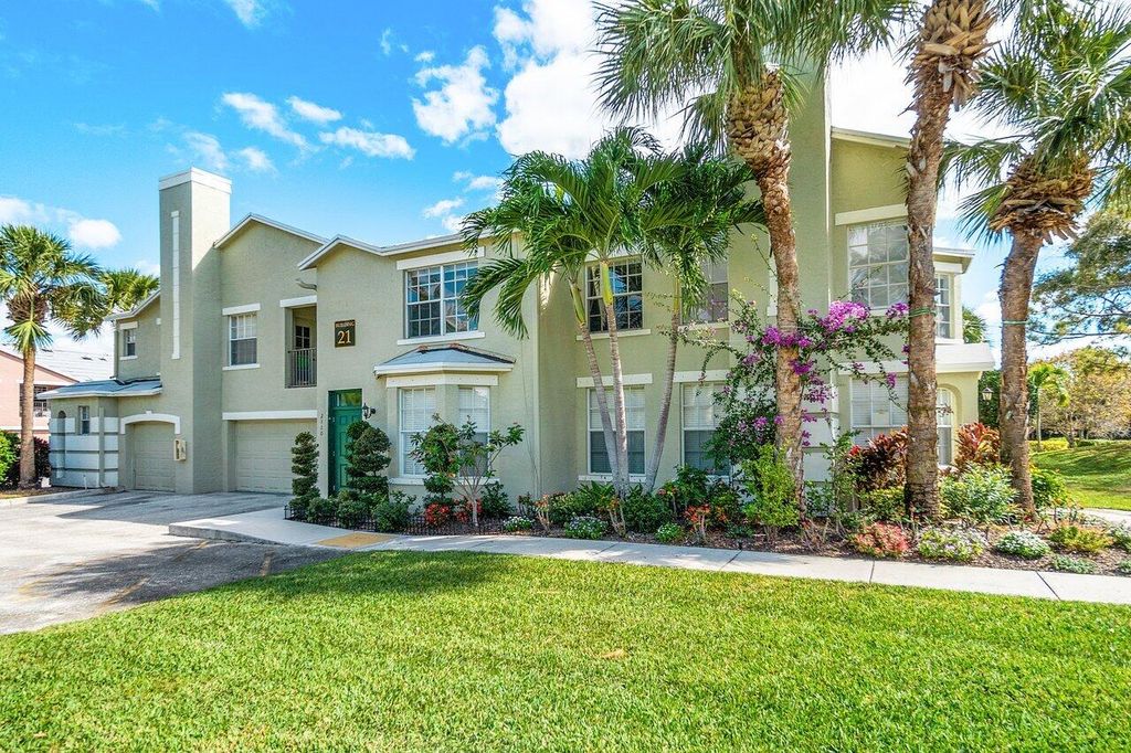 Photo of 2110 Belmont Place, Boynton Beach, FL 33436 (MLS # R11040965)
