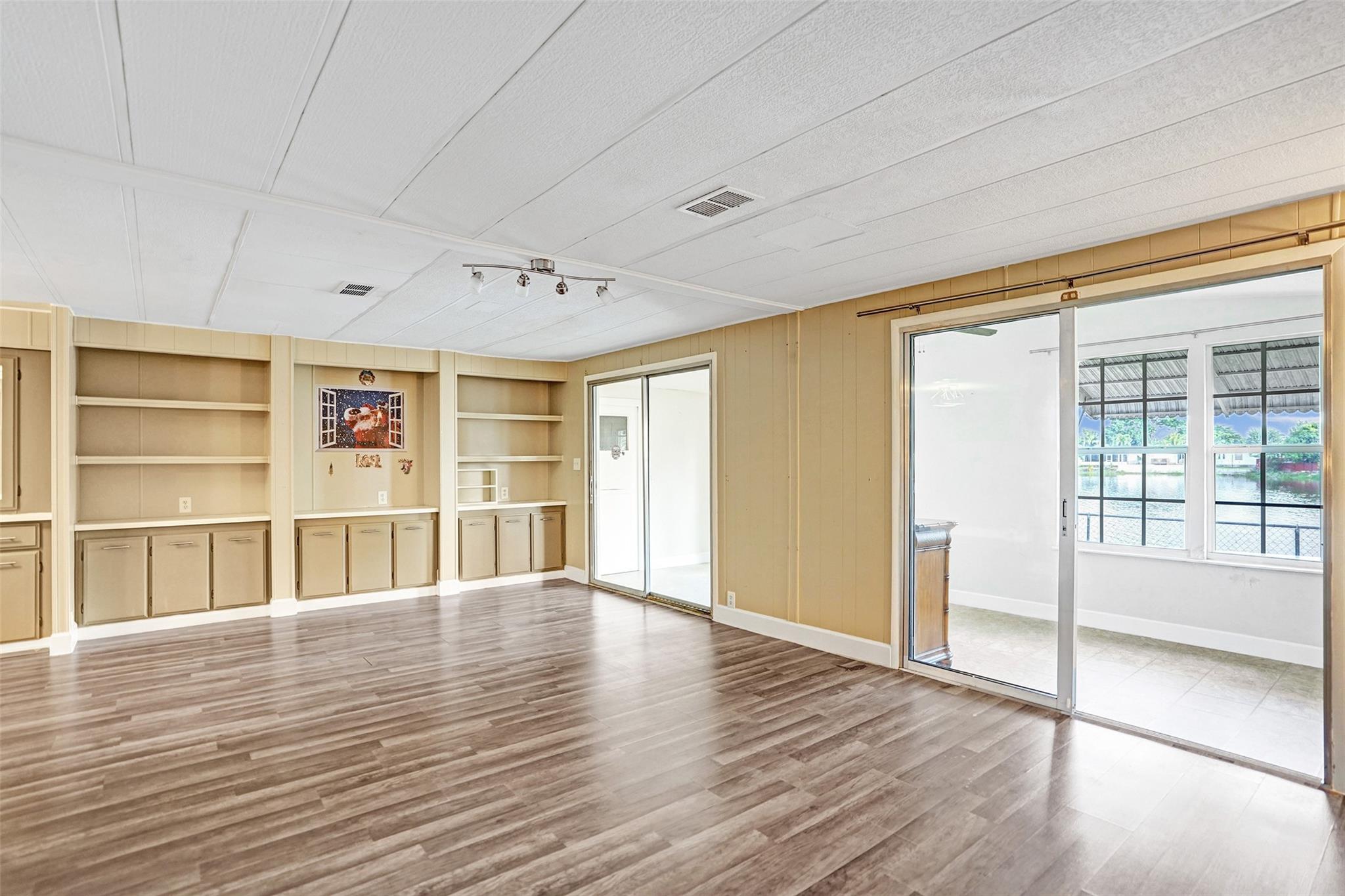 HERITAGE CITY SEC 2 - Residential