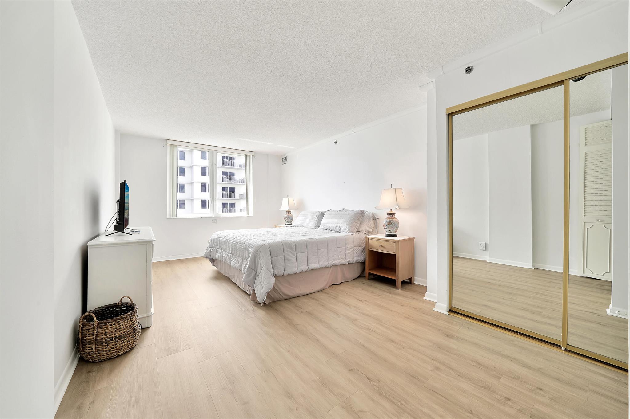 AMBASSADORS - Residential Lease