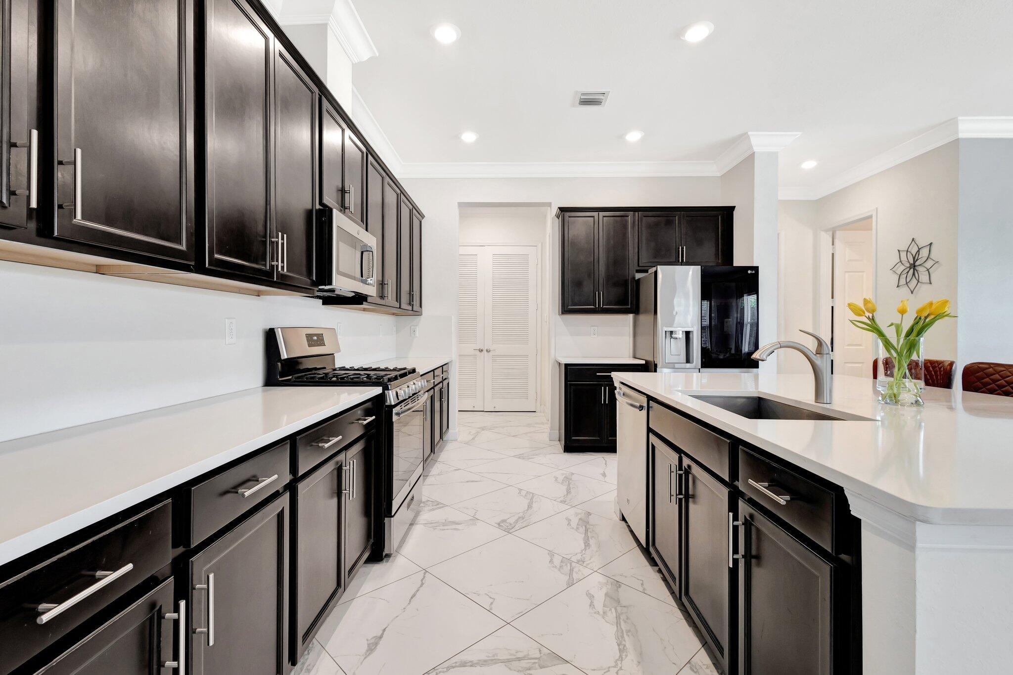 1009 Sterling Pine Place