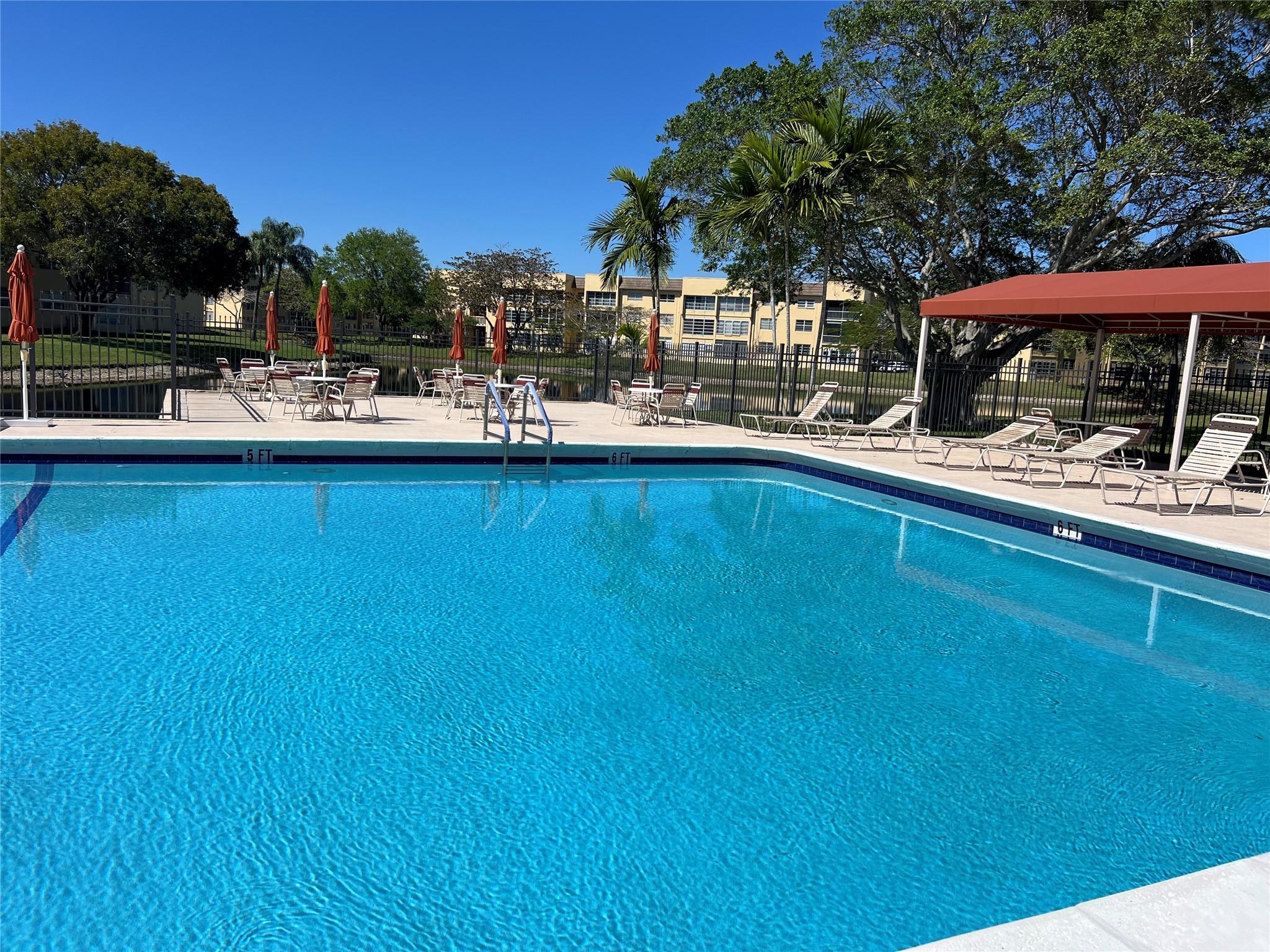 Bermuda Club - Residential