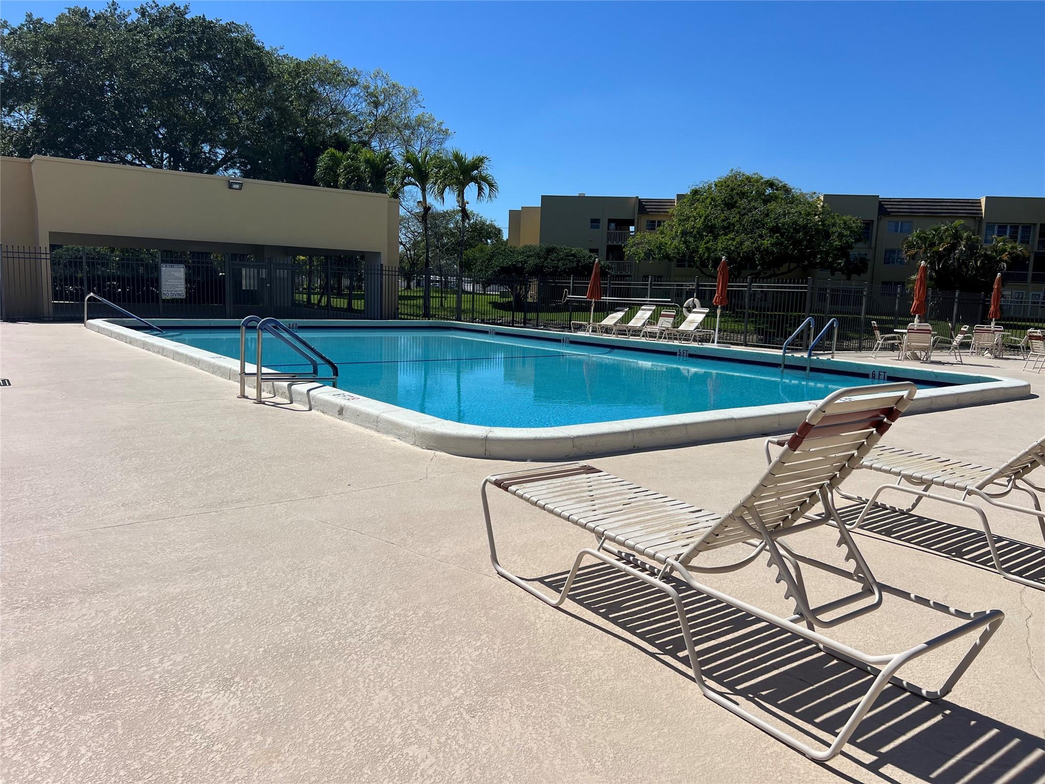 Bermuda Club - Residential