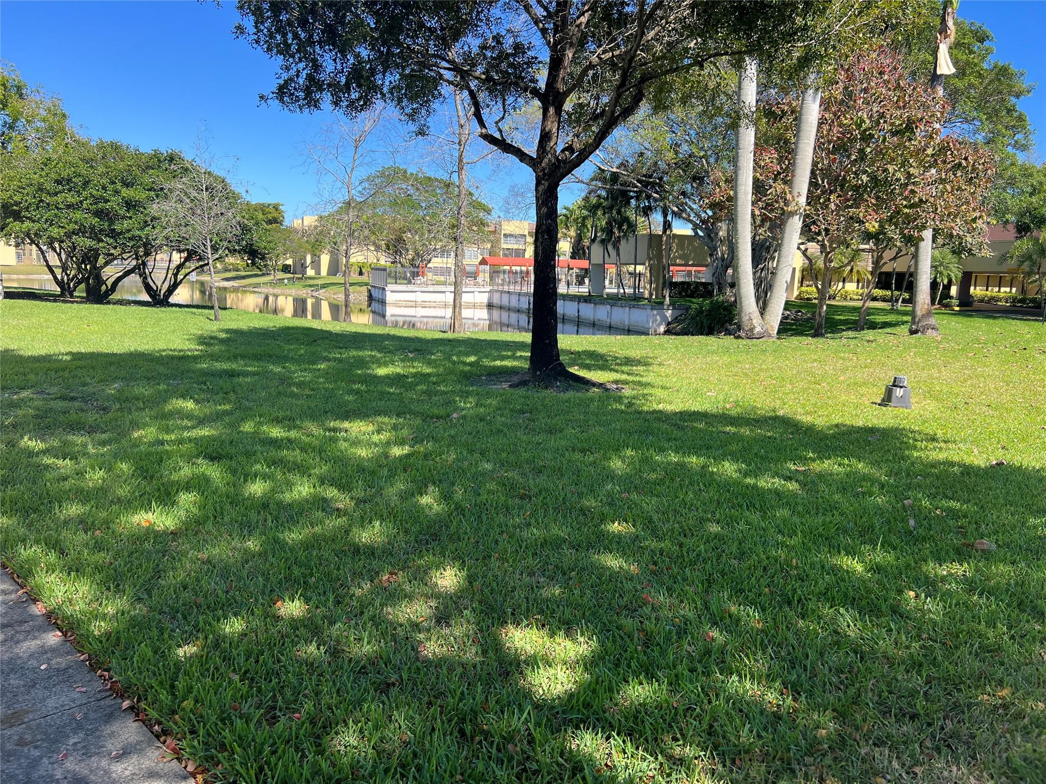 Bermuda Club - Residential