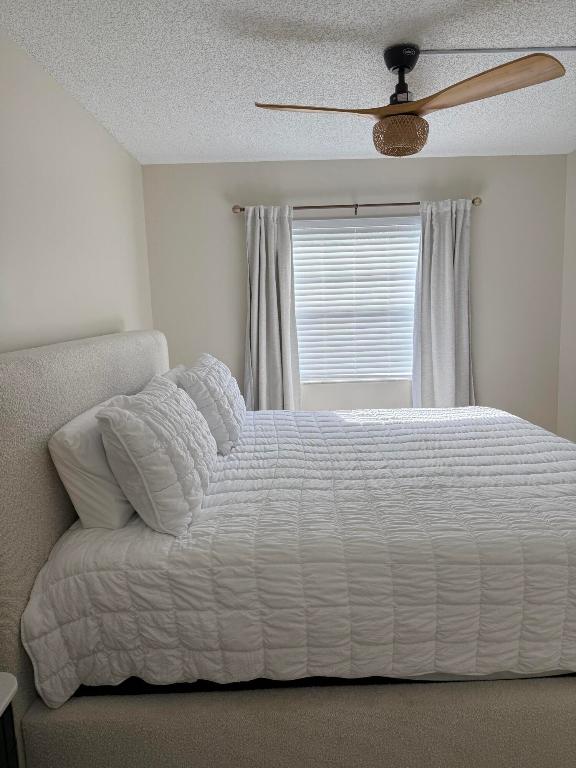 Holiday Village - Residential Lease