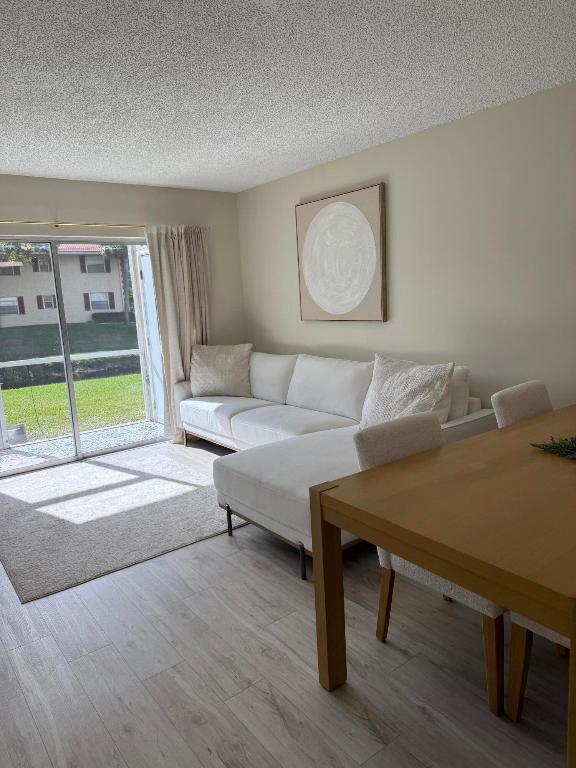 Holiday Village - Residential Lease