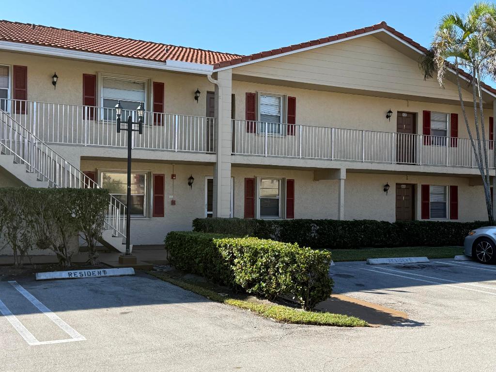 Holiday Village - Residential Lease