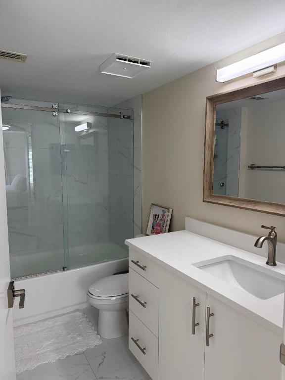 Holiday Village - Residential Lease