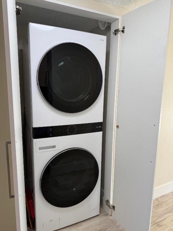 Holiday Village - Residential Lease