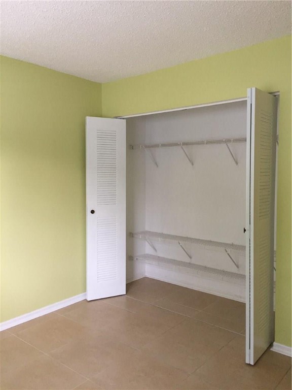 EVERGREEN LAKES - Residential
