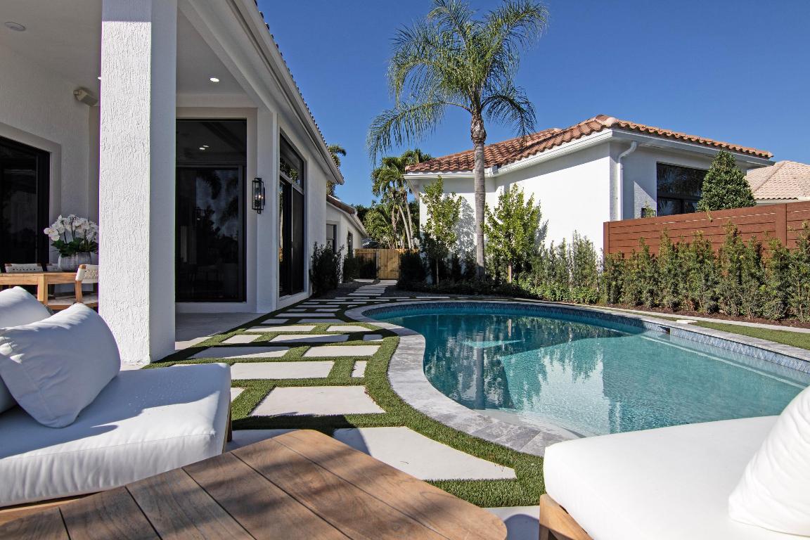 EAGLES LANDING OF P B POLO AND COUNTRY CLUB - Residential