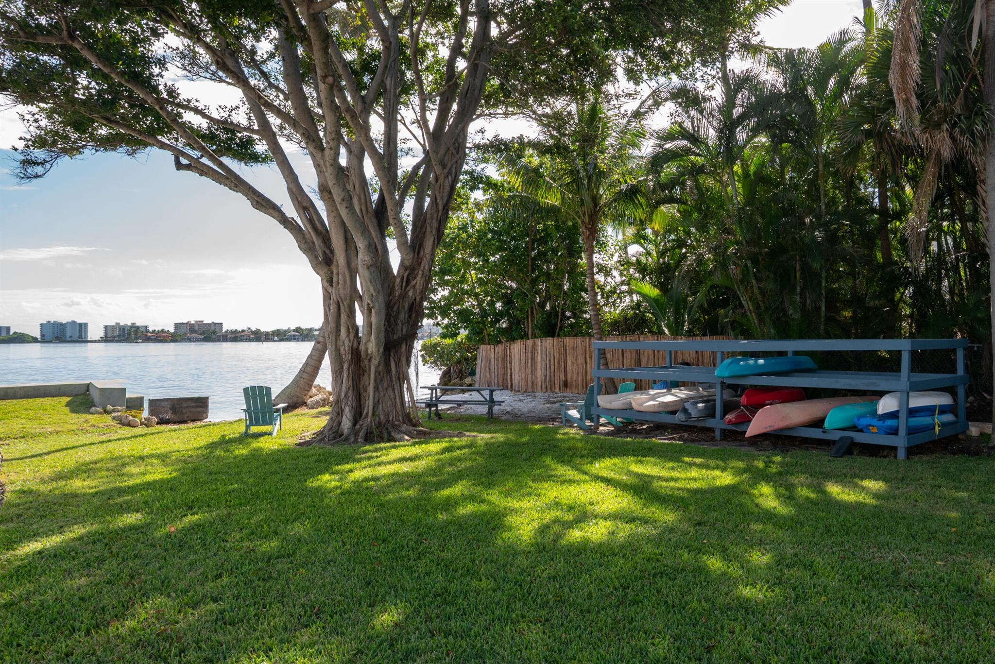 1516 S Lakeside Drive 411