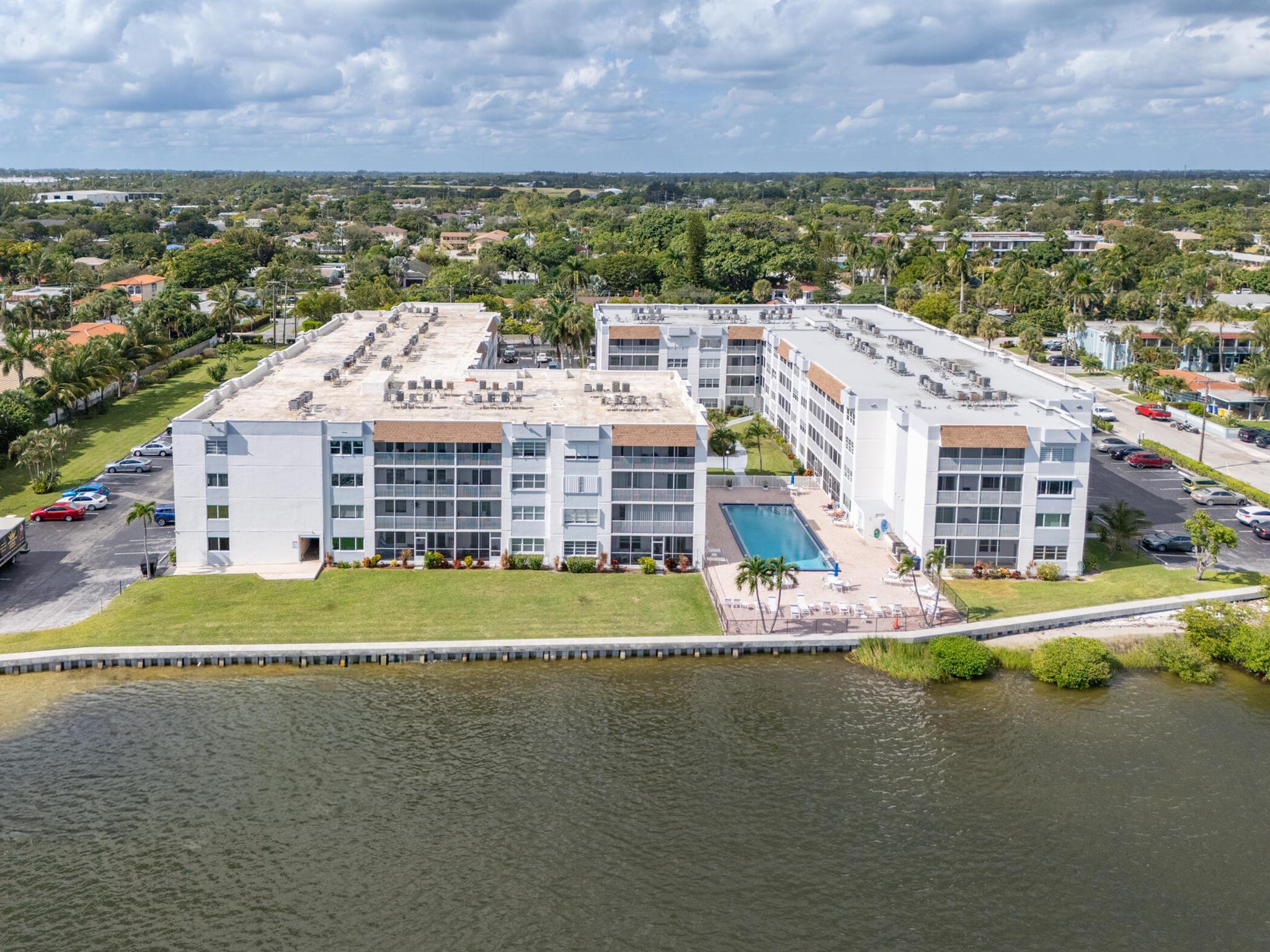 PALM LAKE 1 CONDO - Residential