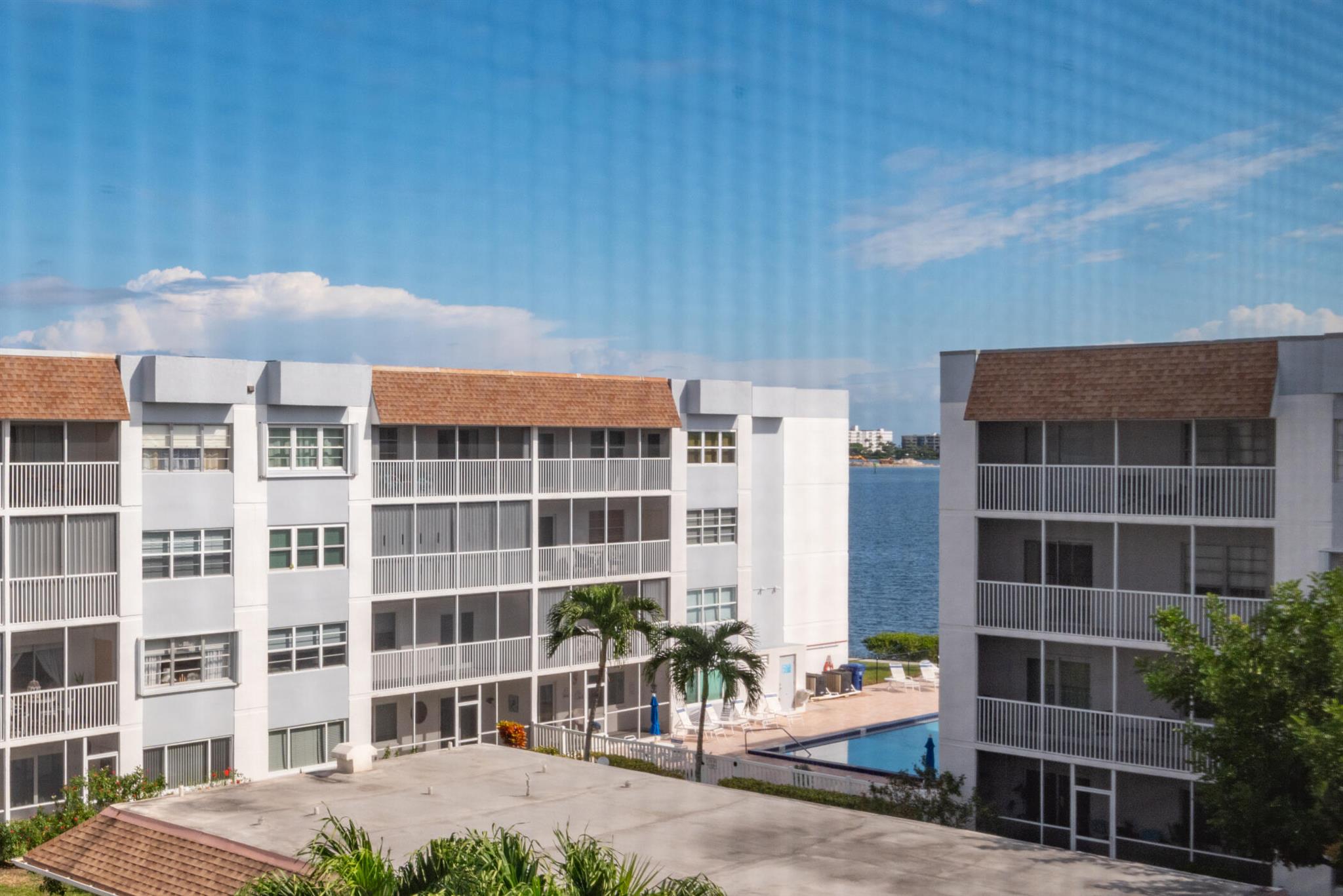 PALM LAKE 1 CONDO - Residential