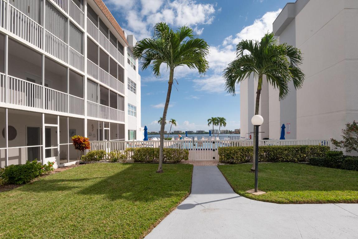 PALM LAKE 1 CONDO - Residential