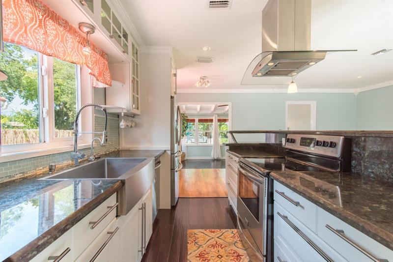 HOLMBERG & MC KEES - Residential Lease