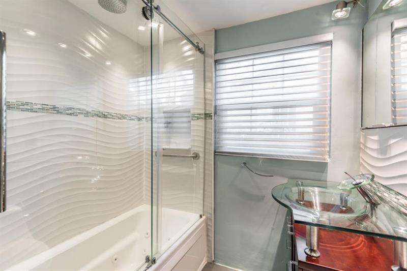 HOLMBERG & MC KEES - Residential Lease